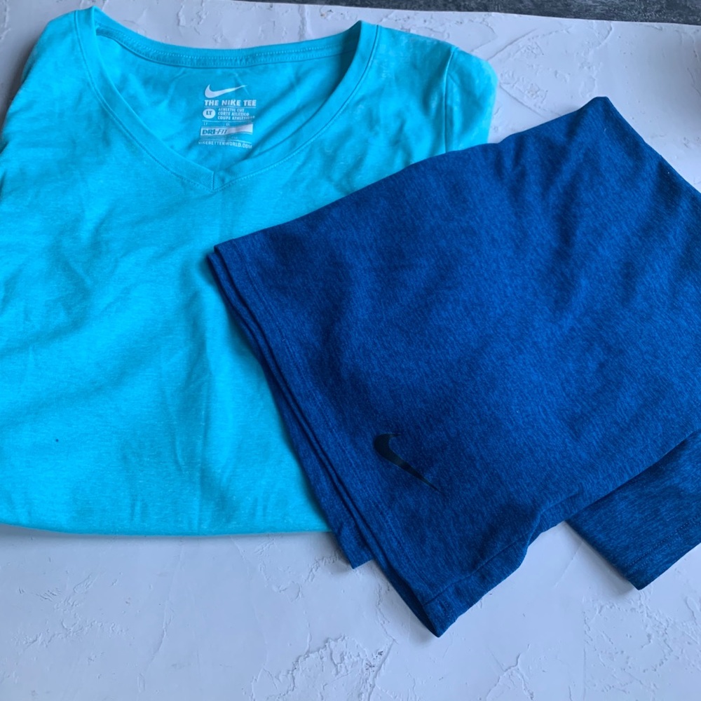 Sold Nike T-shirt Size L